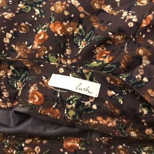 Lush Shorts - Flowy flower print shorts Lush Shorts - Flowy flower print shorts